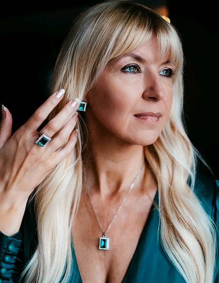 Anna-Jarmula-Hand-Demo